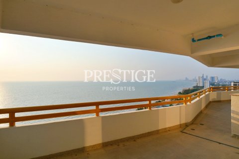 Condo in Pattaya, Thailand, 3 bedrooms № 198520 - photo 21