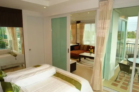 Condominio de 2 dormitorios en Pattaya, Tailandia № 212921 - foto 3