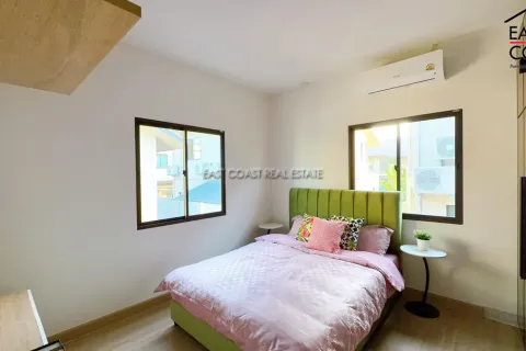 Casa de 4 dormitorios en Pattaya, Tailandia № 212926 - foto 5