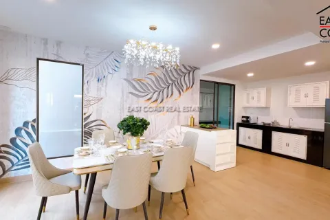 Casa de 4 dormitorios en Pattaya, Tailandia № 212926 - foto 12