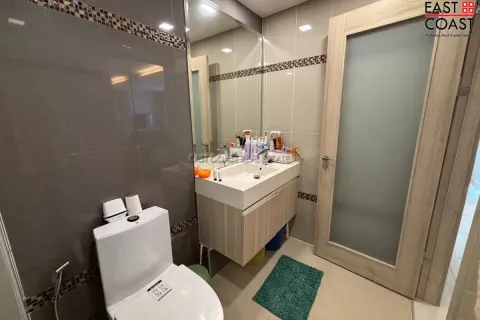 Condominio de 2 dormitorios en Jomtien Beach, Pattaya, Tailandia № 212923 - foto 4