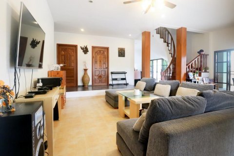 Вилла в Кату, Таиланд с 7 спальнями  № 139623 - фото 3