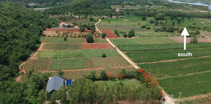 Villa in Hua Hin, Thailand 4 bedrooms № 139625