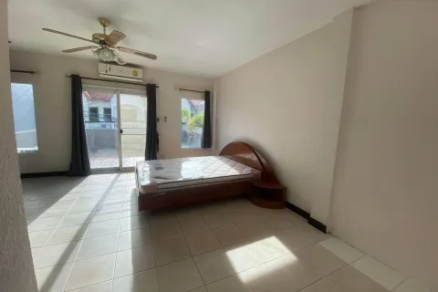 Дом в Паттайе, Таиланд с 3 комнатами № 155491 - фото 5