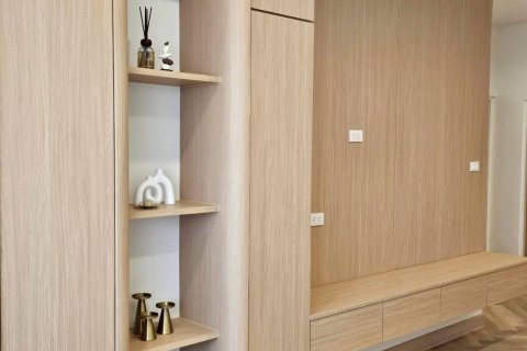 Кондоминиум с 2 спальнями в Суан Луанге, Бангкок, Таиланд № 157242 - фото 11