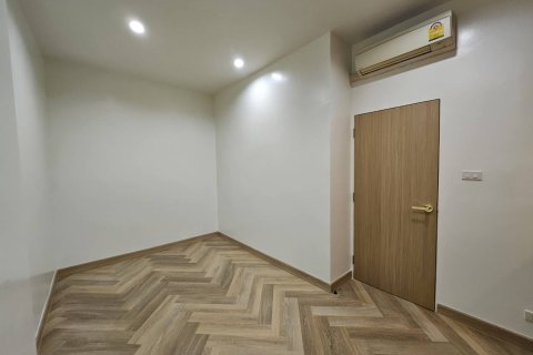 Кондоминиум с 2 спальнями в Суан Луанге, Бангкок, Таиланд № 157242 - фото 18