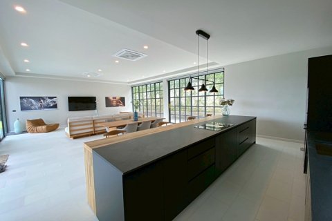 Villa in Hua Hin, Thailand 5 bedrooms № 168340 - photo 6