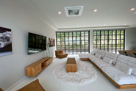 Villa in Hua Hin, Thailand 5 bedrooms № 168340 - photo 8