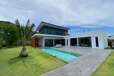 Villa in Hua Hin, Thailand 5 bedrooms № 168340