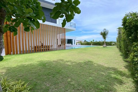 Villa in Hua Hin, Thailand 5 bedrooms № 168340 - photo 29