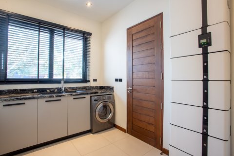 Villa in Hua Hin, Thailand 6 bedrooms № 168382 - photo 26