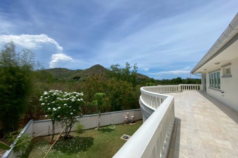 Villa in Hua Hin, Thailand 6 bedrooms № 168348 - photo 23