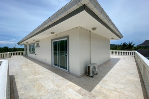 Villa in Hua Hin, Thailand 6 bedrooms № 168348 - photo 21