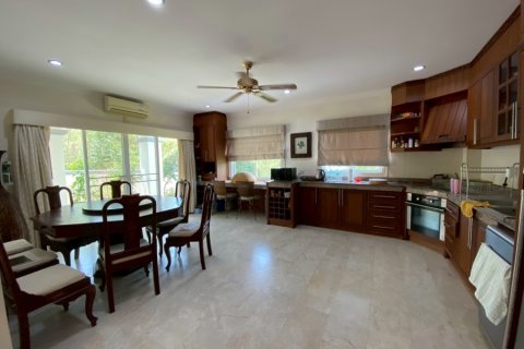 Villa in Hua Hin, Thailand 6 bedrooms № 168348 - photo 11