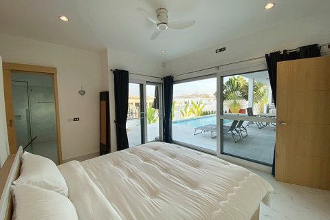 Villa in Hua Hin, Thailand 2 bedrooms № 168347 - photo 25