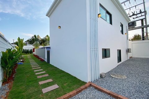 Villa in Hua Hin, Thailand 2 bedrooms № 168347 - photo 8