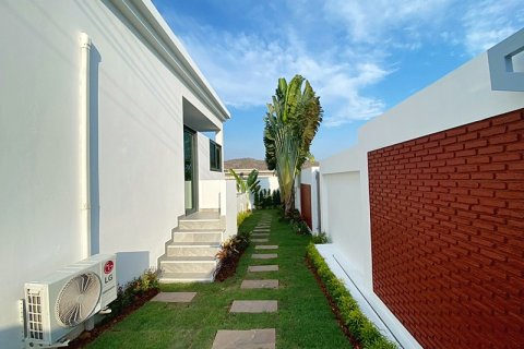 Villa in Hua Hin, Thailand 2 bedrooms № 168347 - photo 10