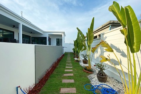 Villa in Hua Hin, Thailand 2 bedrooms № 168347 - photo 9