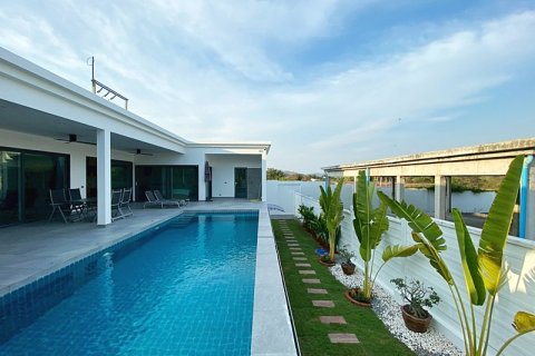 Villa in Hua Hin, Thailand 2 bedrooms № 168347 - photo 4