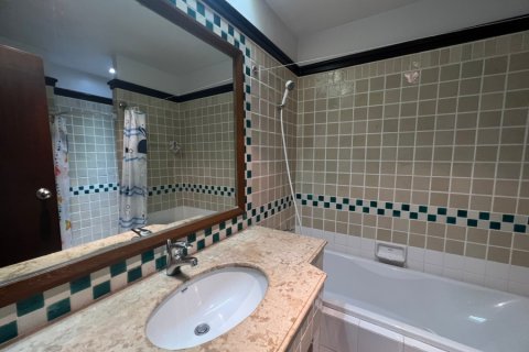 Кондоминиум с 3 спальнями в Хуа Хине, Таиланд № 168345 - фото 17