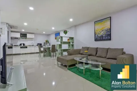 Casa de 8 dormitorios en Pattaya, Tailandia № 211045 - foto 15