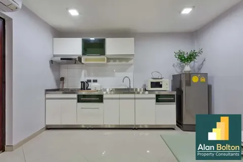 Casa de 8 dormitorios en Pattaya, Tailandia № 211045 - foto 7