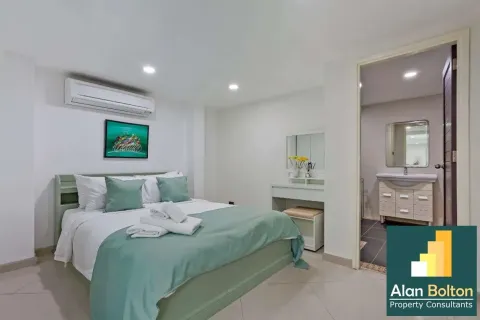 Casa de 8 dormitorios en Pattaya, Tailandia № 211045 - foto 14