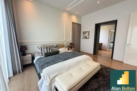 Casa de 4 dormitorios en Pattaya, Tailandia № 211048 - foto 6