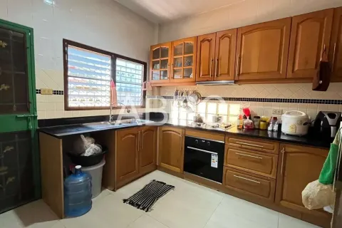 Casa de 3 dormitorios en Pattaya, Tailandia № 211047 - foto 12