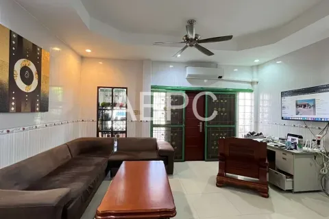 Casa de 3 dormitorios en Pattaya, Tailandia № 211047 - foto 7
