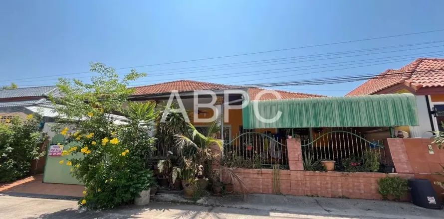 Casa de 3 dormitorios en Pattaya, Tailandia № 211047