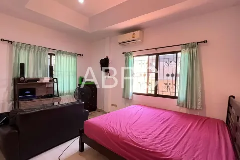 Casa de 3 dormitorios en Pattaya, Tailandia № 211047 - foto 6