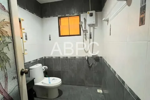 Casa de 3 dormitorios en Pattaya, Tailandia № 211047 - foto 4