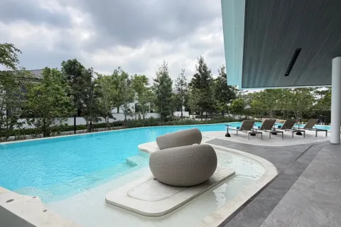 Casa de 4 dormitorios en Pattaya, Tailandia № 211049 - foto 15