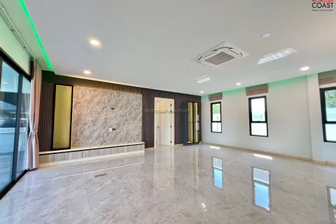 Casa de 3 dormitorios en Pattaya, Tailandia № 212917 - foto 14