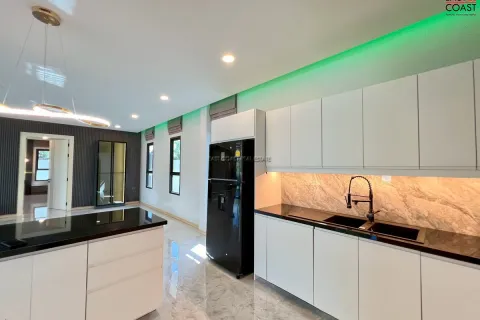 Casa de 3 dormitorios en Pattaya, Tailandia № 212917 - foto 18