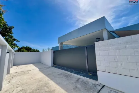 Casa de 3 dormitorios en Pattaya, Tailandia № 212917 - foto 3