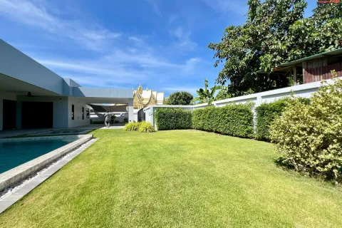 Casa de 3 dormitorios en Pattaya, Tailandia № 212917 - foto 12