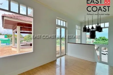 Casa de 4 dormitorios en Pattaya, Tailandia № 212913 - foto 8