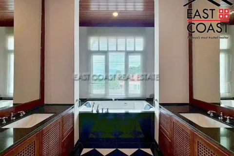 Casa de 4 dormitorios en Pattaya, Tailandia № 212913 - foto 13