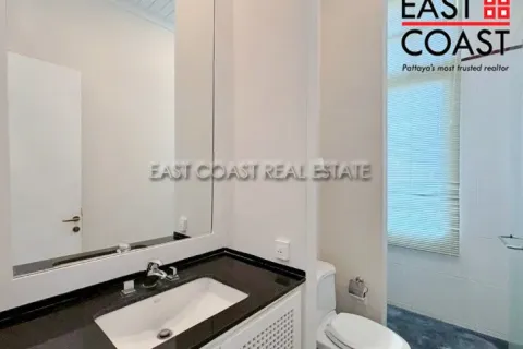 Casa de 4 dormitorios en Pattaya, Tailandia № 212913 - foto 17