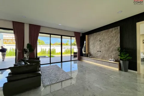 Casa de 3 dormitorios en Pattaya, Tailandia № 212918 - foto 8