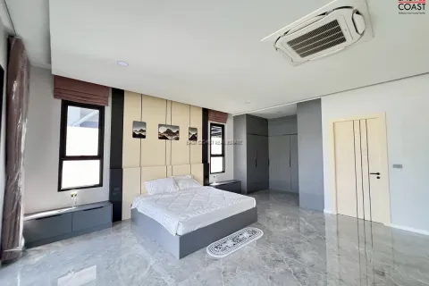 Casa de 3 dormitorios en Pattaya, Tailandia № 212918 - foto 14