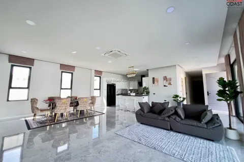 Casa de 3 dormitorios en Pattaya, Tailandia № 212918 - foto 9