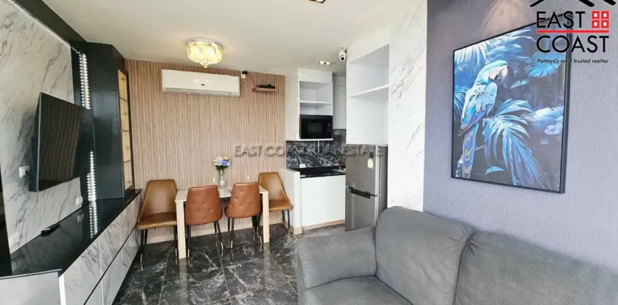 Condominio de 2 dormitorios en Jomtien Beach, Pattaya, Tailandia № 212919