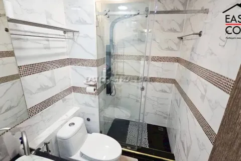 Condominio de 2 dormitorios en Jomtien Beach, Pattaya, Tailandia № 212919 - foto 24