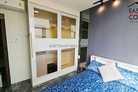 Condominio de 2 dormitorios en Jomtien Beach, Pattaya, Tailandia № 212919 - foto 11