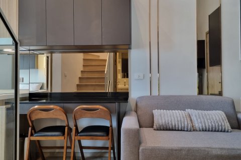 Condo in Bangkok, Thailand, 2 bedrooms № 139326 - photo 10