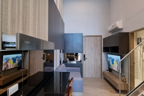 Condo in Bangkok, Thailand, 2 bedrooms № 139326 - photo 2