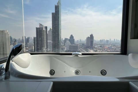 Condo in Khlong San, Bangkok, Thailand, 2 bedrooms  № 139325 - photo 24